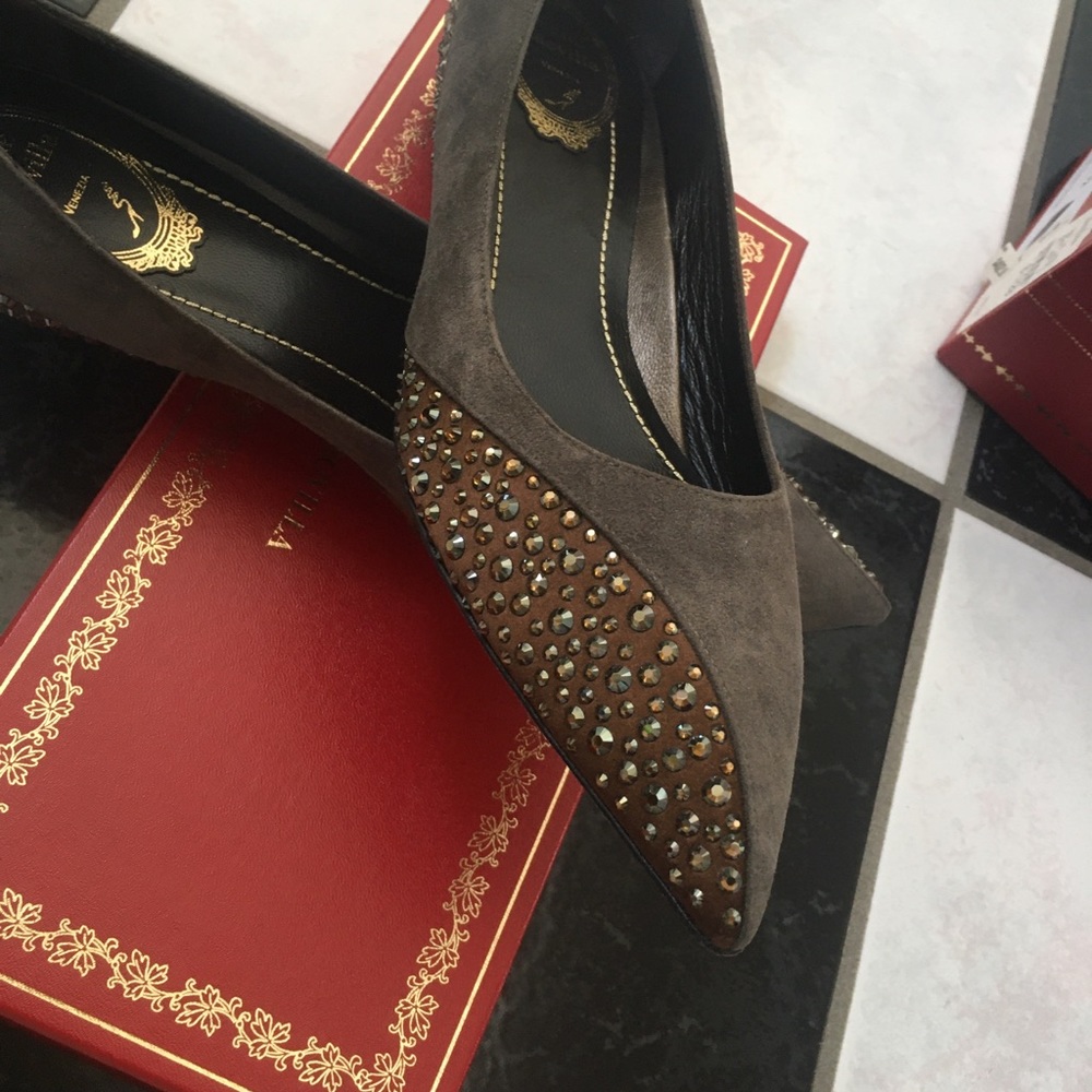 NIB Rene Caovilla Crystal Point Toe Suede Flat - Picture 5 of 8